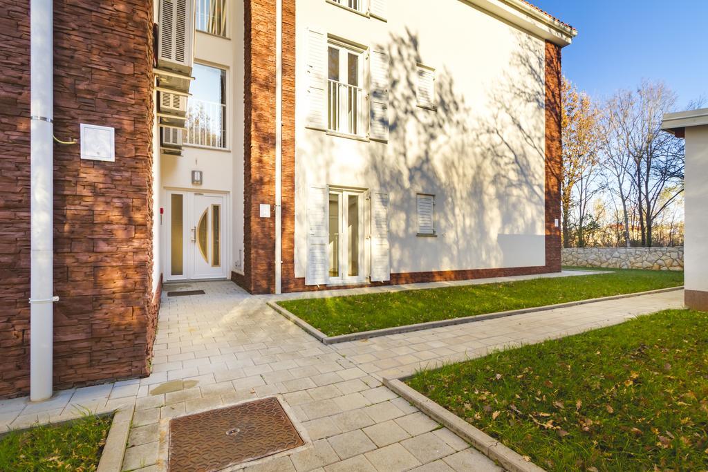 Villa Apartments Futura Vantacici Exterior photo